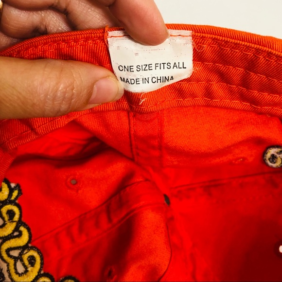 Reese’s Cap Hat Milk Chocolate Peanut Butter Cups - Picture 5 of 6